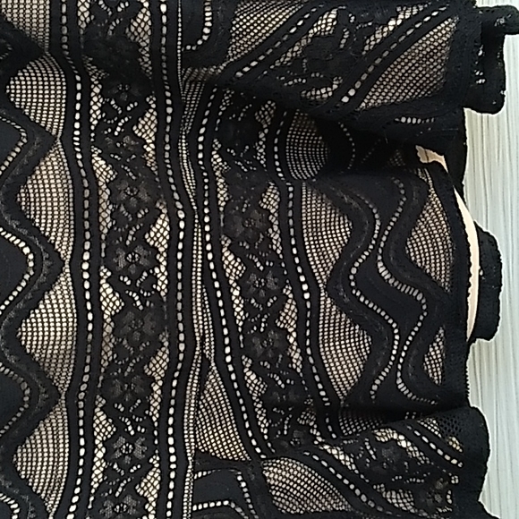 Vintage Black Lace Skirt with Lining inside - Picture 3 of 5